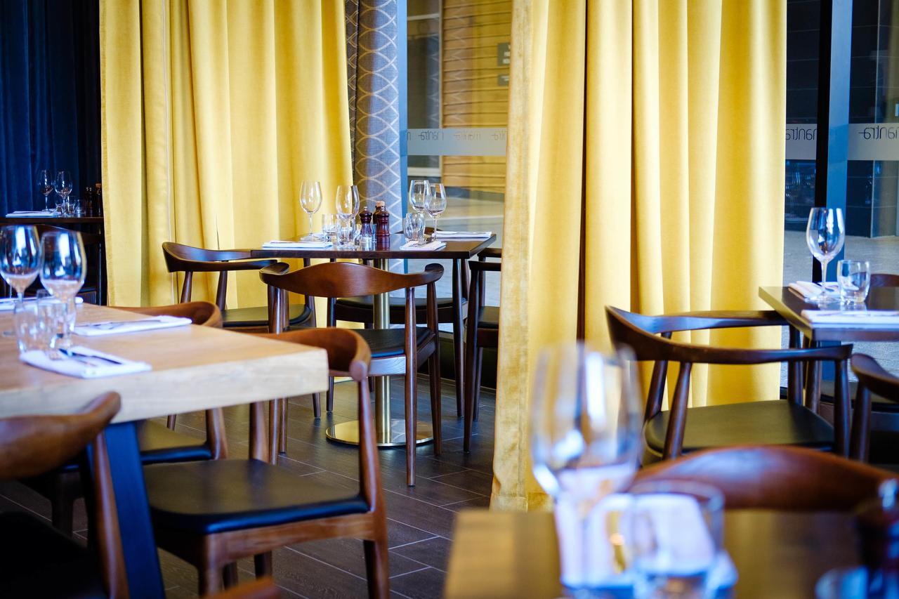 Mantra Albury Hotel Екстериор снимка